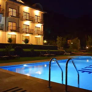 In Forest Apart Otel